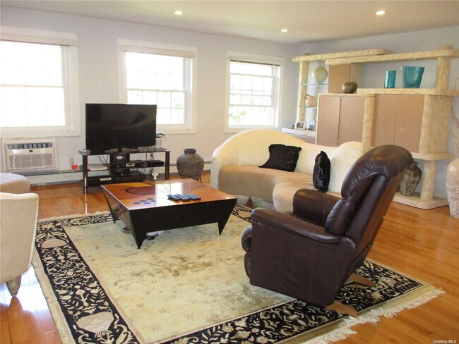 Building Photo - 20811 Estates Dr