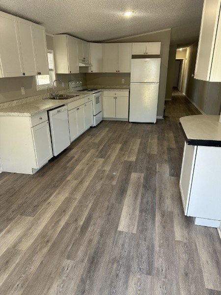 Foto del edificio - 1221 N Valrico Rd