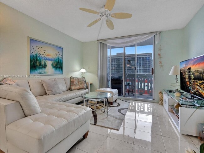 Foto del edificio - 3113 S Ocean Dr
