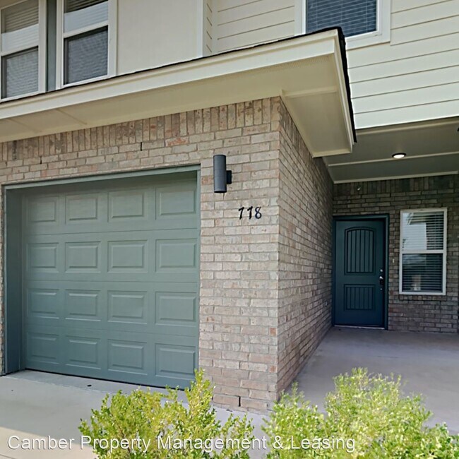 Building Photo - 3 br, 2.5 bath House - 778 SW 13th Street
