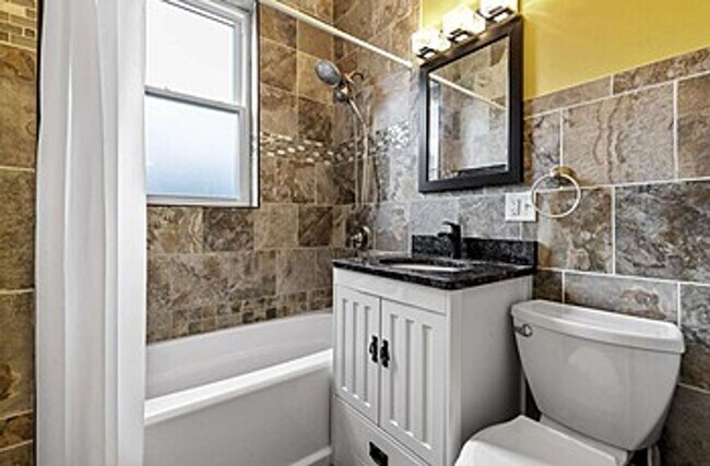 Foto del edificio - 1826 S Drake Ave