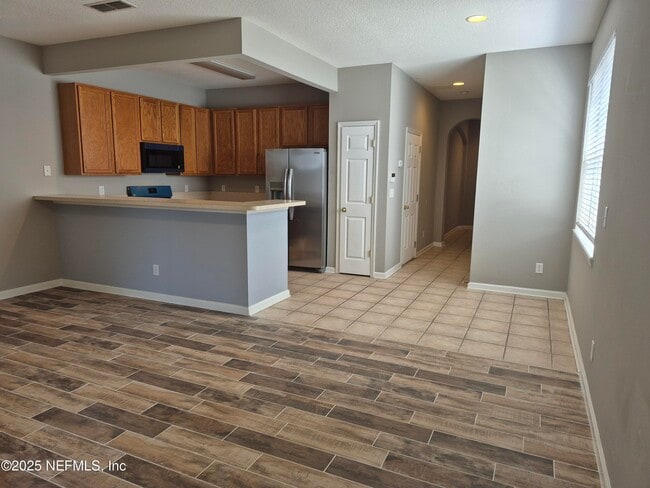 Building Photo - 5851 Parkstone Crossing Dr