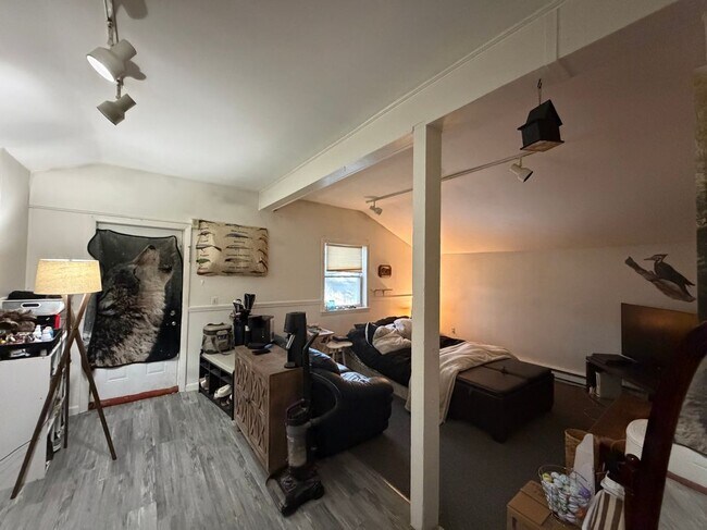 Foto del edificio - 748 Calef, 3