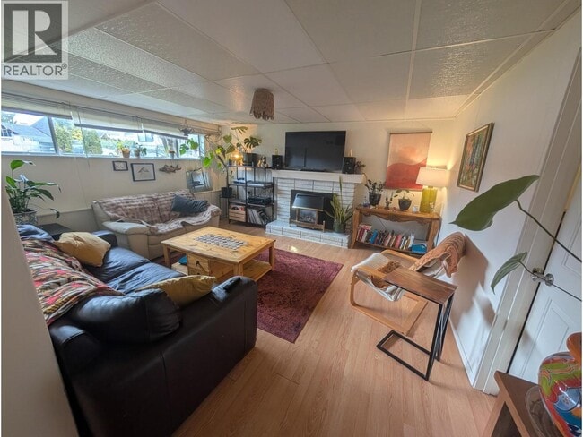 Building Photo - 2246 Fraser Ave