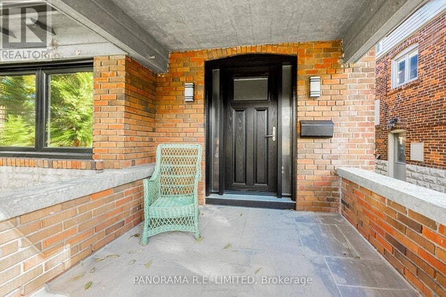 Building Photo - 239 Winona Dr