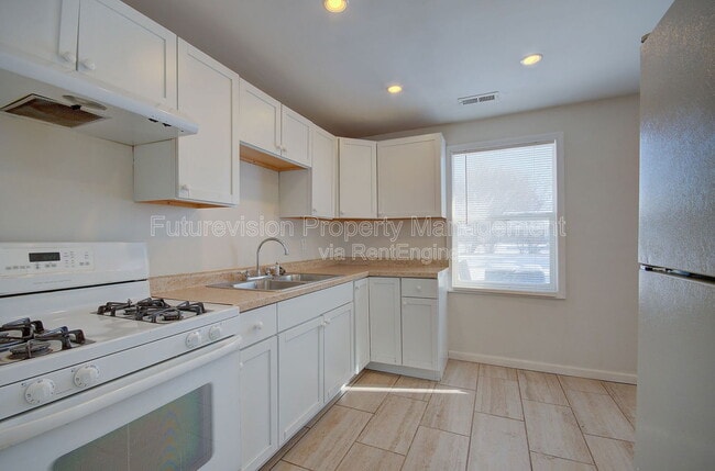 Foto del edificio - 1512 N May St