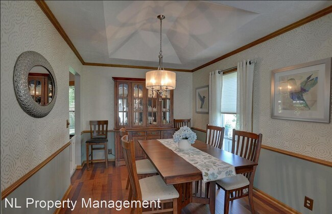 Building Photo - 3 br, 4 bath House - 15045 Patterson Cir