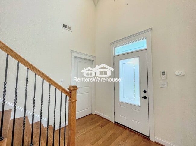Building Photo - 3711 E Ocean View Ave