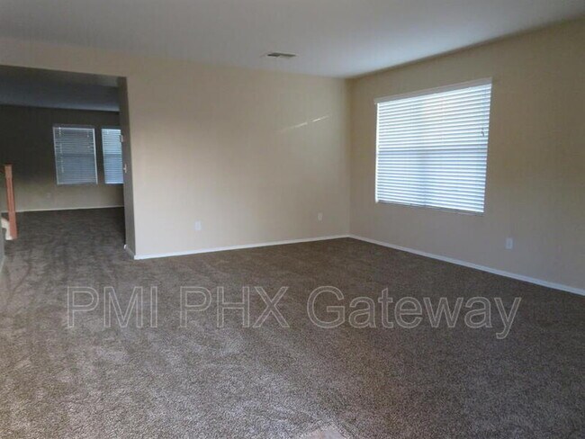 Foto del edificio - 1139 E Lowell Ct
