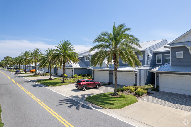 Building Photo - Channelside Luxury Townhomes