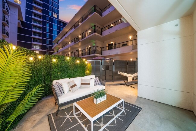 Building Photo - Expansive Little Italy 1 Bedroom at Acqua ...