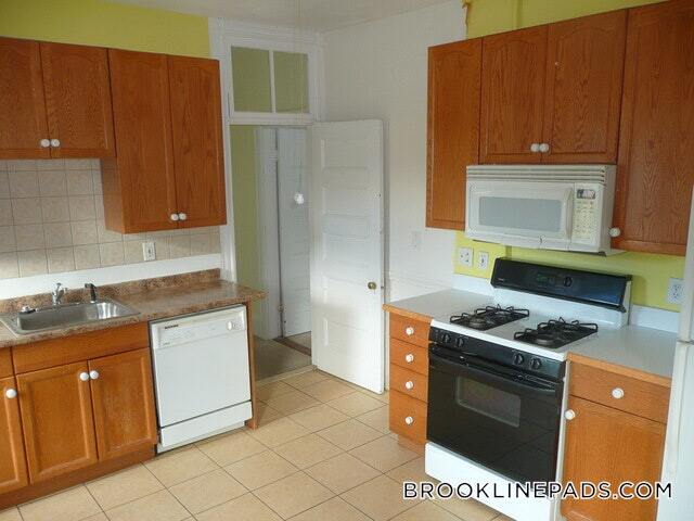 Building Photo - 794 Boylston St