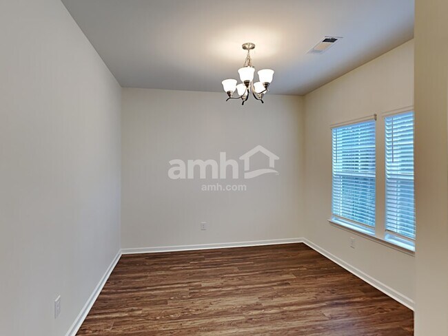 Building Photo - 169 Cheatham Hill Ln