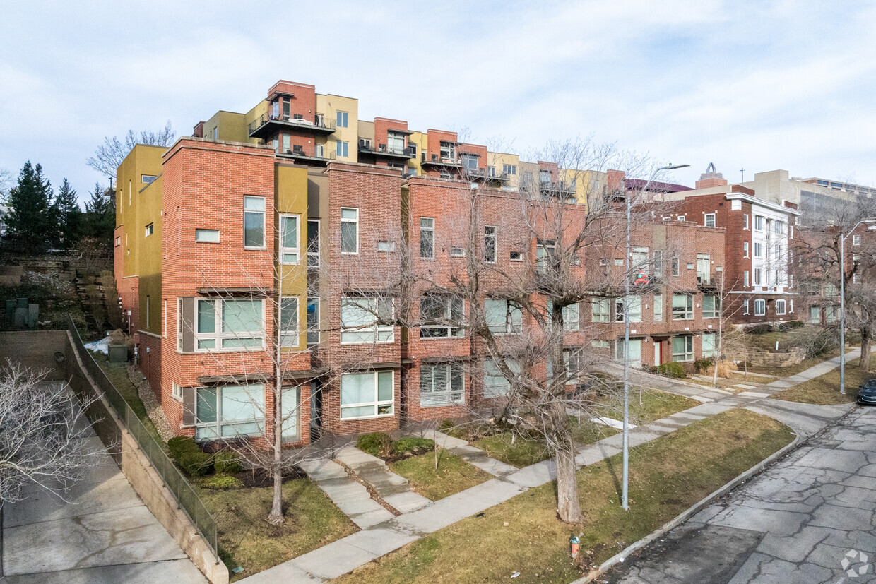 Terraza Mill Creek - Mill Creek Terrace