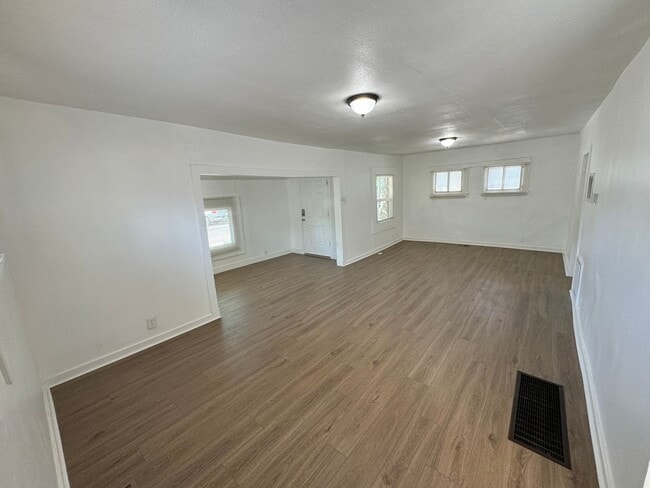 Foto del edificio - Fully Remodeled home in great location!