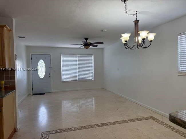 Building Photo - 6833 SW 20th Ct