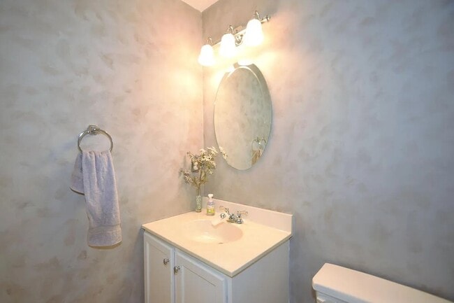 Building Photo - 555 Broxton Ct