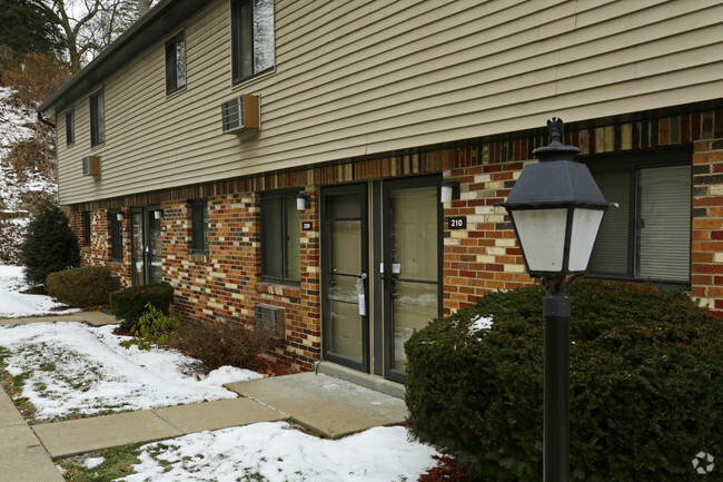 Building Photo - The Meadows Apartments