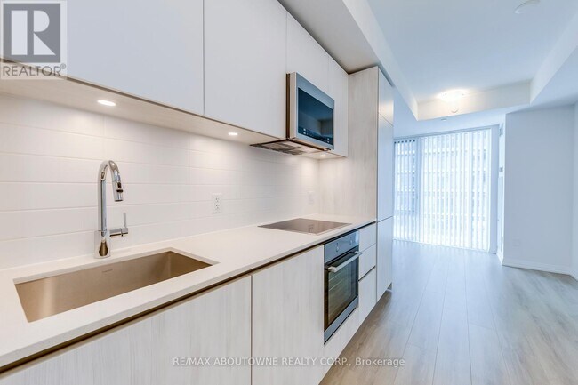 Photo du bâtiment - 8 Widmer St