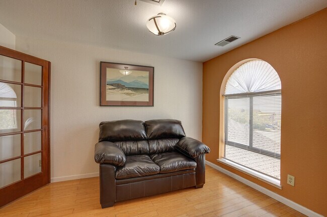 Foto del edificio - 420 Phoenix Cir