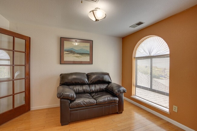 Building Photo - 420 Phoenix Cir Building Photo - 420 Phoenix Cir