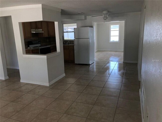 Foto del edificio - Must See -  3-bedroom, 1-bath single family home with fenced in yard in Port Richey