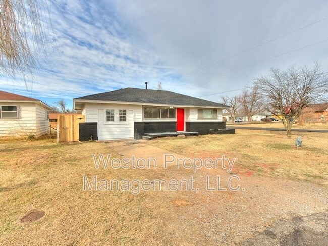 Photo - 5721 SE 8th St House