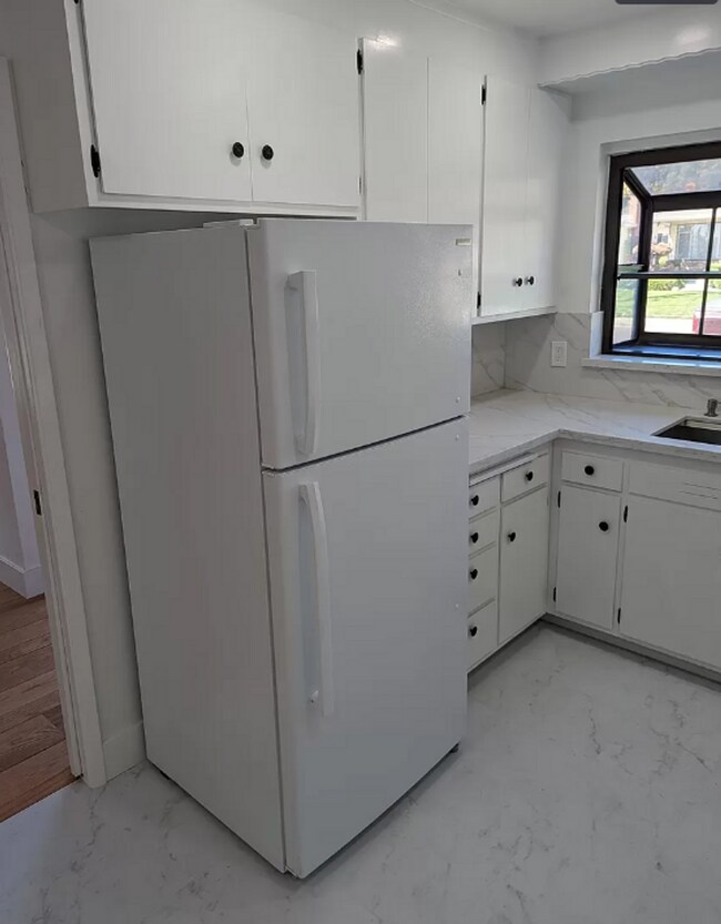 Building Photo - The Perfect Family Oasis in Castro Valley ...