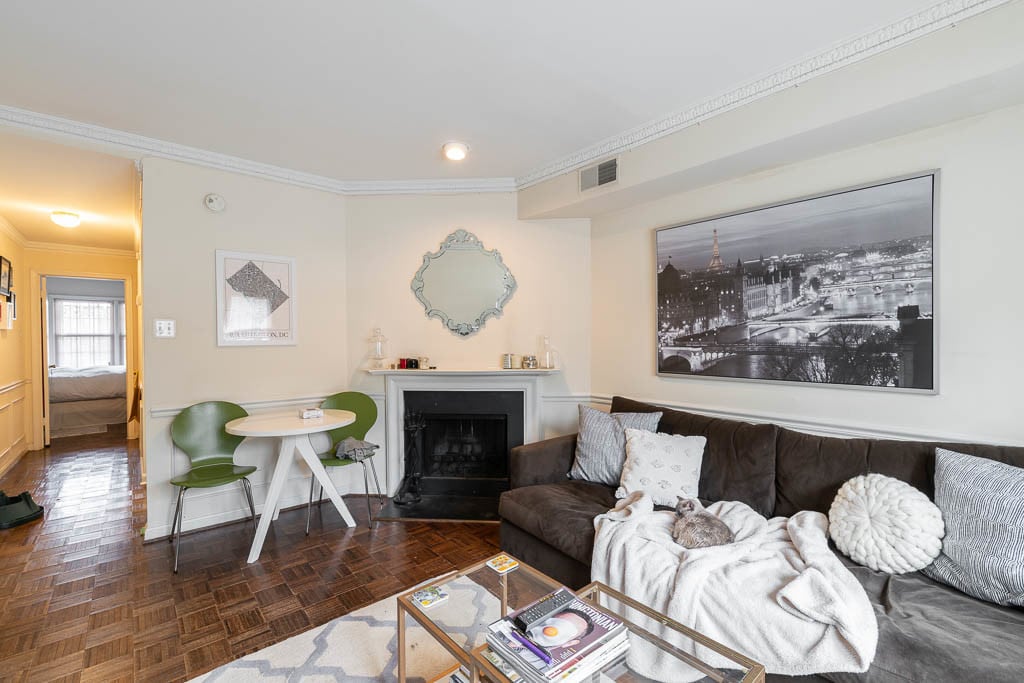 Primary Photo - 1809 T St NW