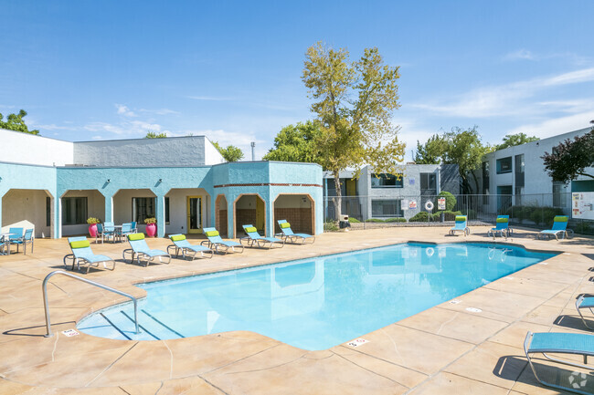 Swimming Pool - Villas Del Cielo