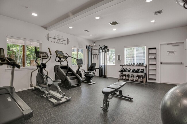 24/7 Gym - Cascade Ridge