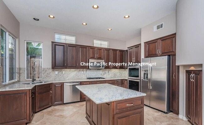 Building Photo - 4508 Vereda Mar De Ponderosa