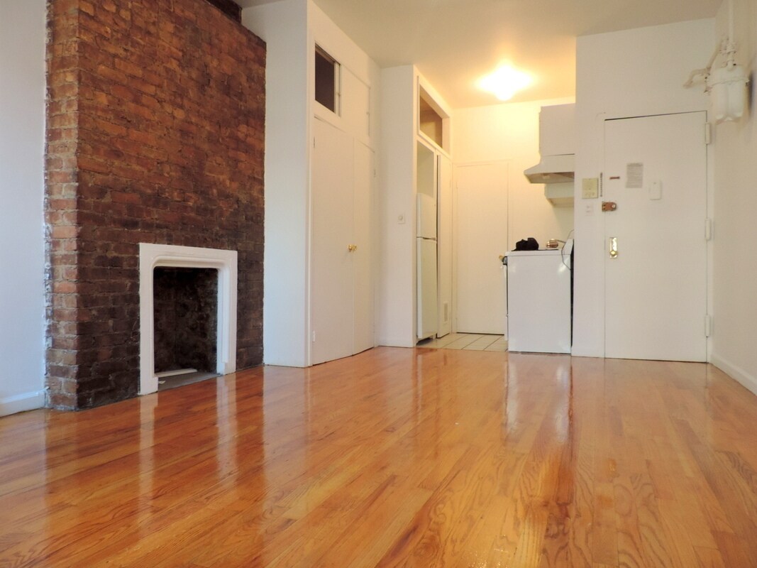 Building Photo - 145 Orchard St