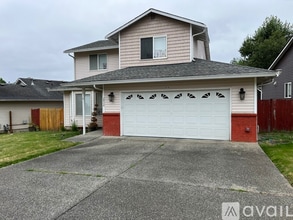 Building Photo - 10116 62nd Dr NE