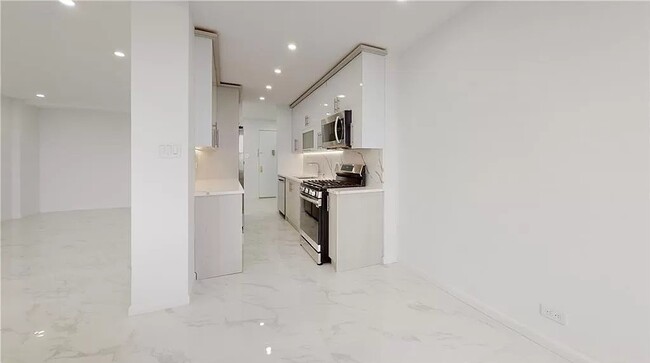 Foto del edificio - 1311 Brightwater Ave