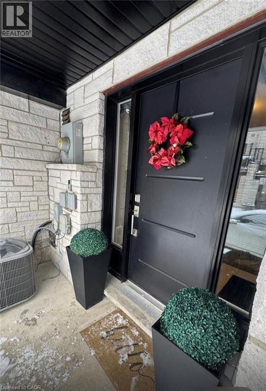 Building Photo - 51 Sparrow Ave