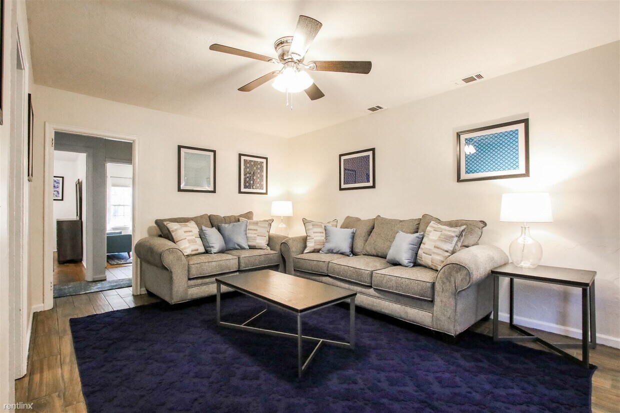 Foto principal - 2 br, 1 bath Duplex - 1319 East 53rd Street