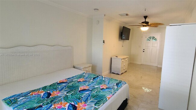 Foto del edificio - 3221 NE 7th St