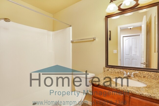 Building Photo - 3030 Suncrest Dr
