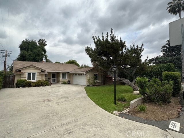 Building Photo - 6528 N Vista St