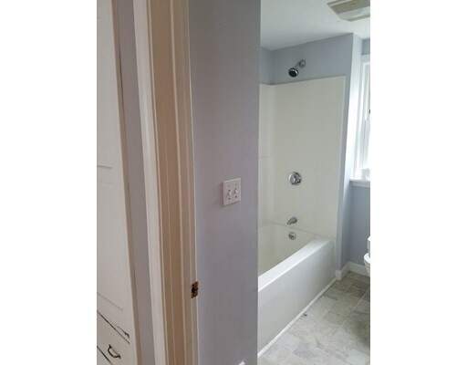 Building Photo - 25-27 Dee Rd