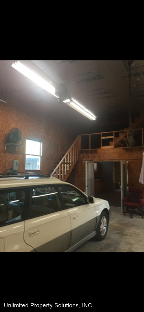 Building Photo - 246 Rogersville Rd