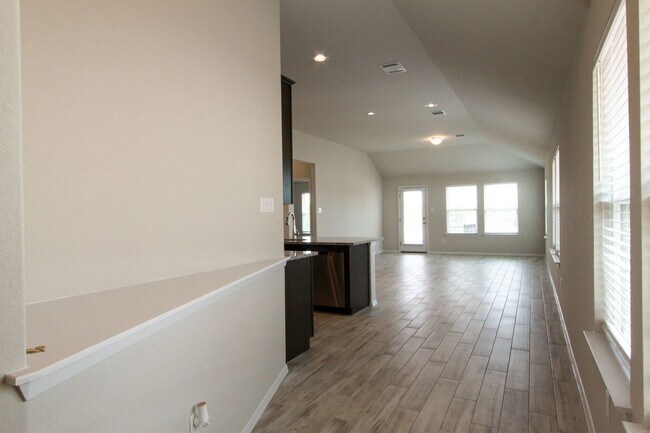 Foto del edificio - Newly Built 3 Bedroom, 2 Bath Home in Leander