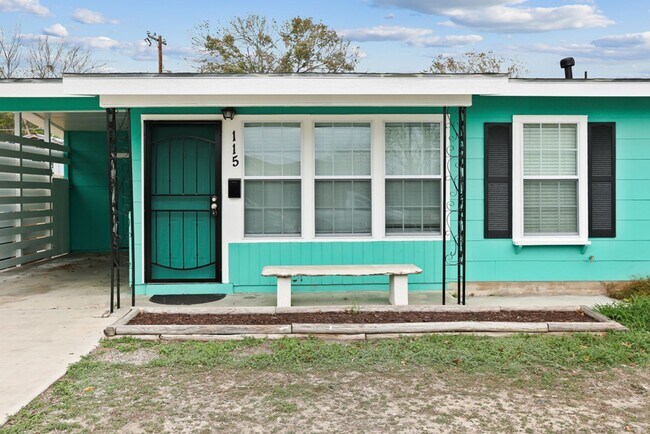 Foto del edificio - 115 Harcourt Ave