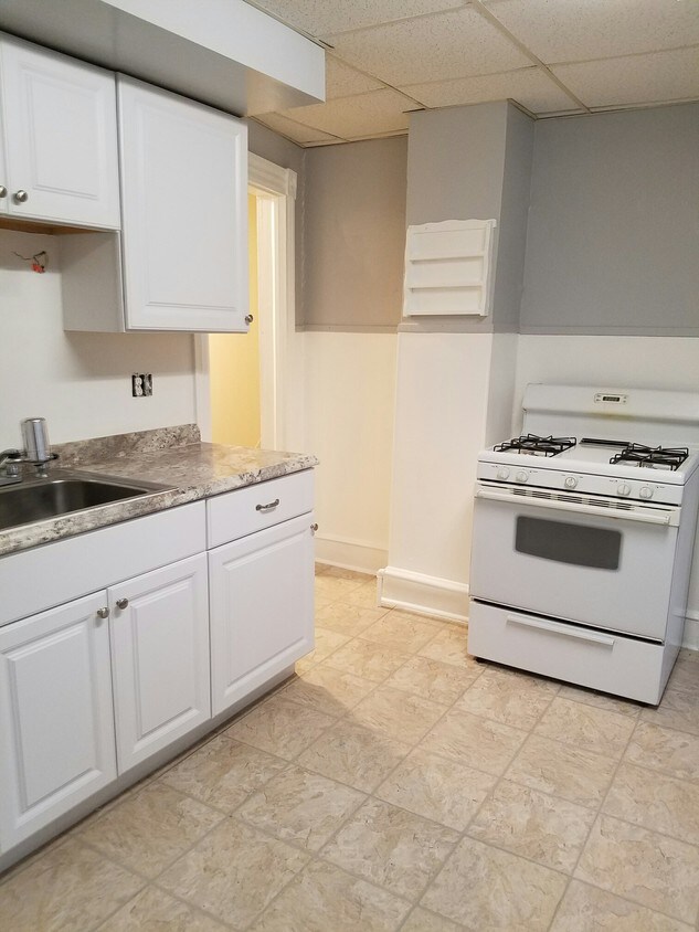 Foto principal - 1226 Schlager St