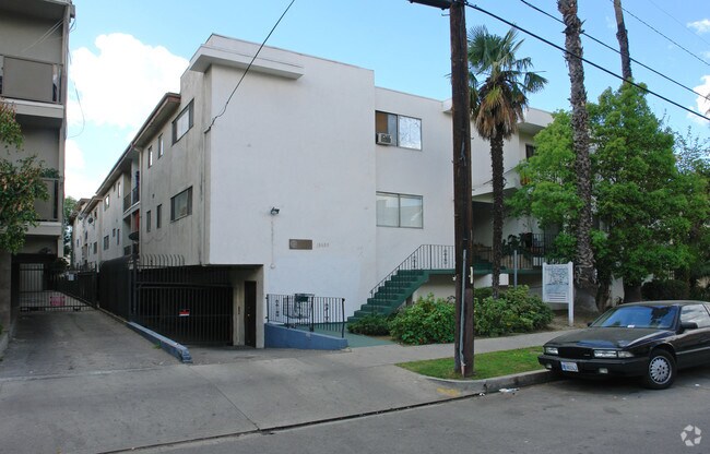 Foto del edificio - Royal Wyandotte Apartments