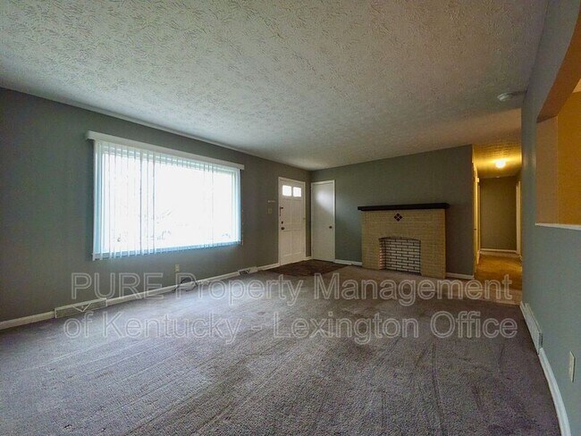 Foto del edificio - 2433 Pierson Dr