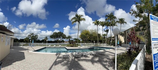 Foto del edificio - 15300 SW 106th Terrace