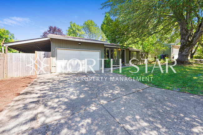 Building Photo - Quaint Lake Oswego Ranch