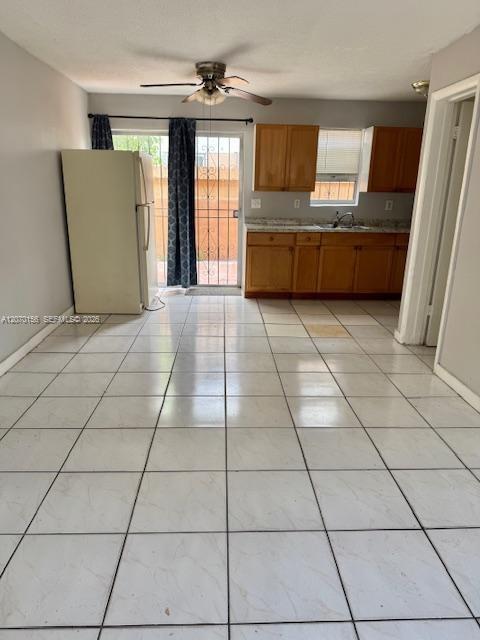 Foto del edificio - 927 NW 7th Ct